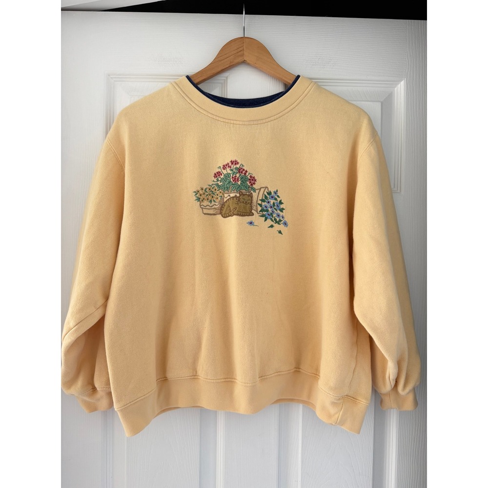 VTG Cat Embroidered Cottagecore Yellow Crewneck Grannycore Cozy